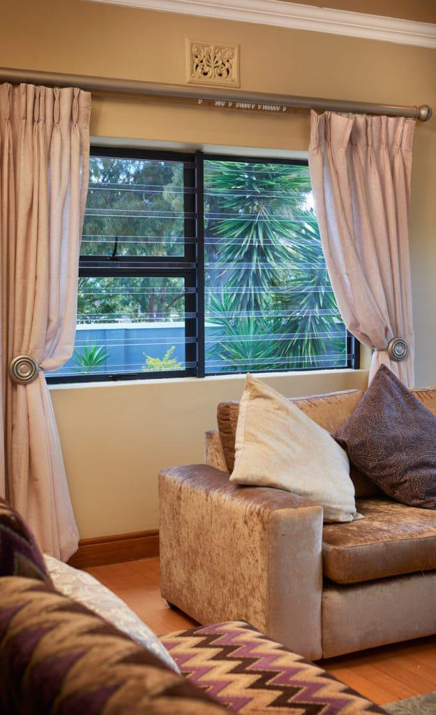 Trellidor Polycarbonate Bar