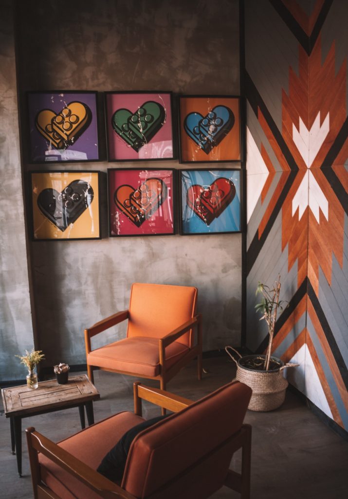 pexels-emre-can-acer-2079293 design trends