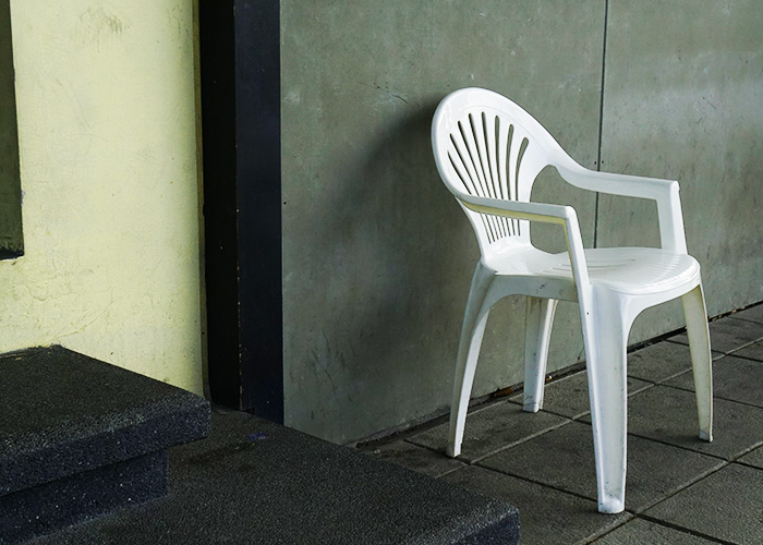Iconic chairs worth knowing - monoblock plastic chair